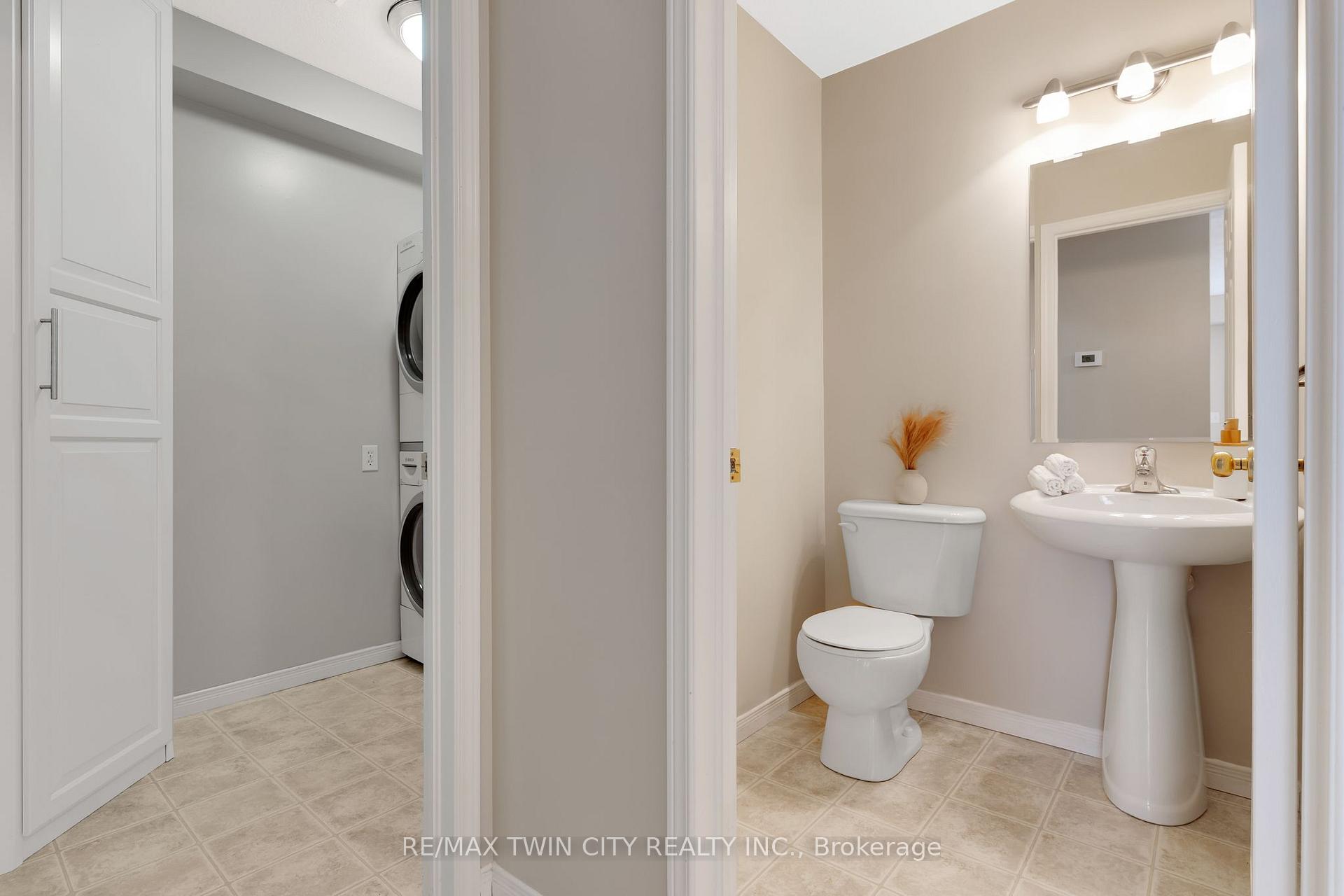 Photo 7 of Unit H54, 175 David Bergey Drive, Kitchener, Larentian West — HOMEH