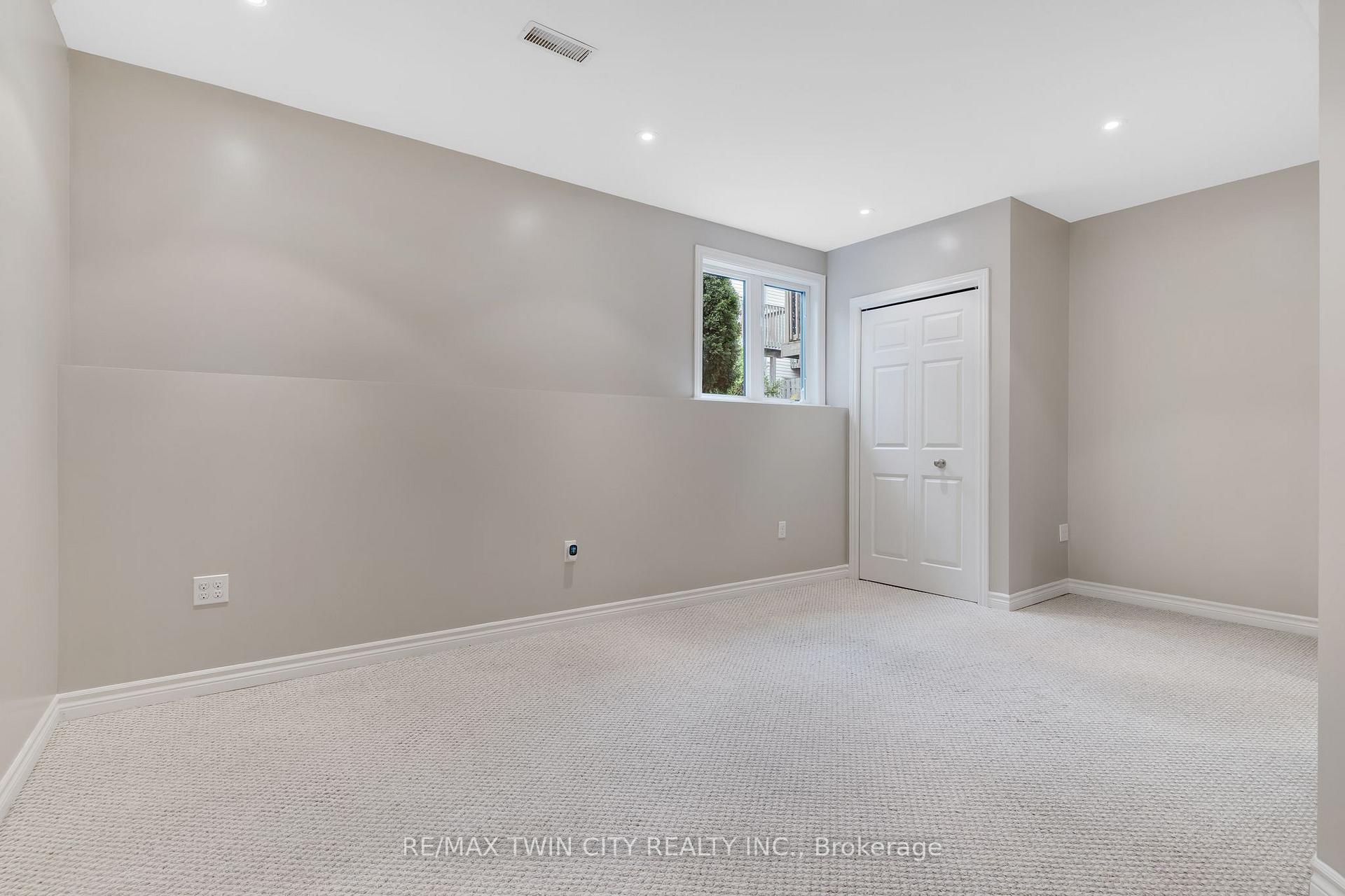 Photo 25 of Unit H54, 175 David Bergey Drive, Kitchener, Larentian West — HOMEH