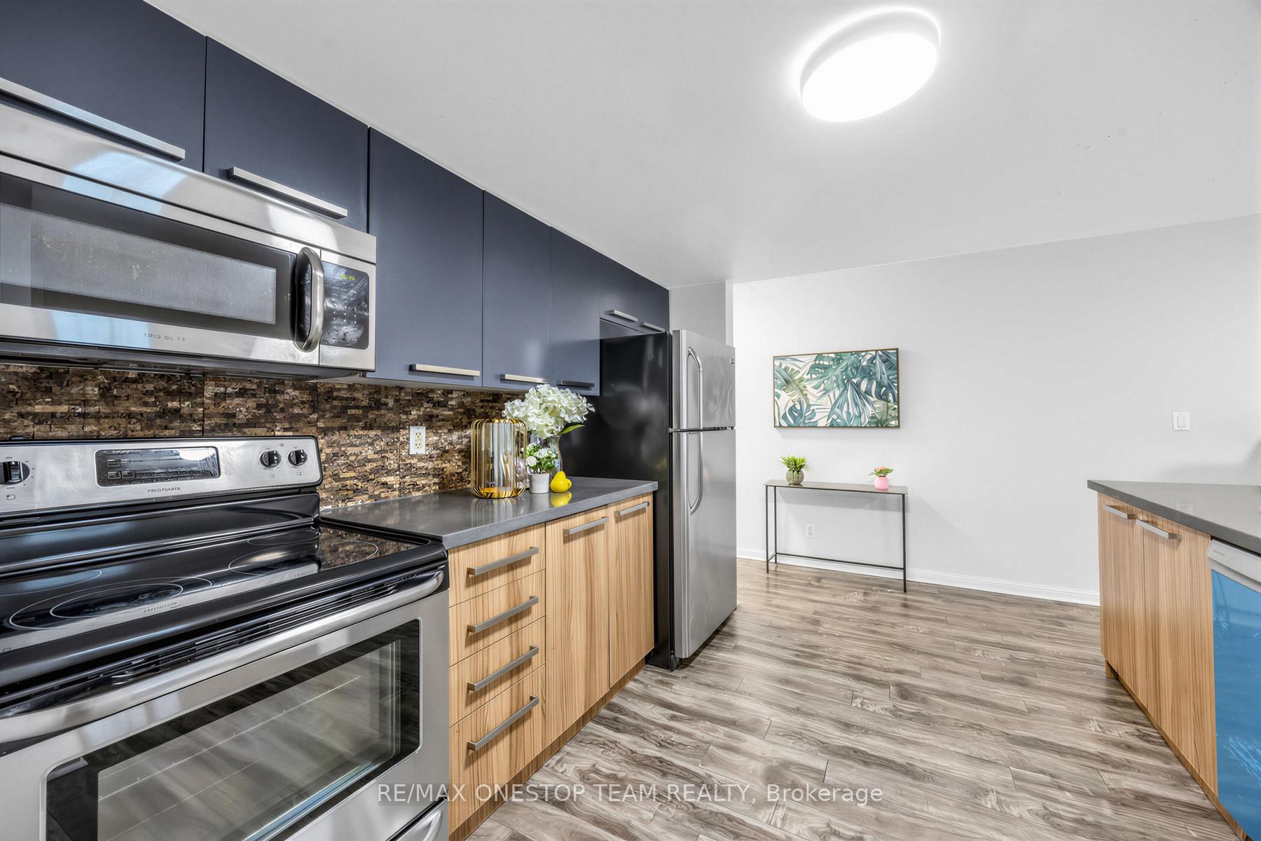 Photo 23 of Unit 504, 11 St Joseph Street, Toronto, Bay Street Corridor — HOMEH