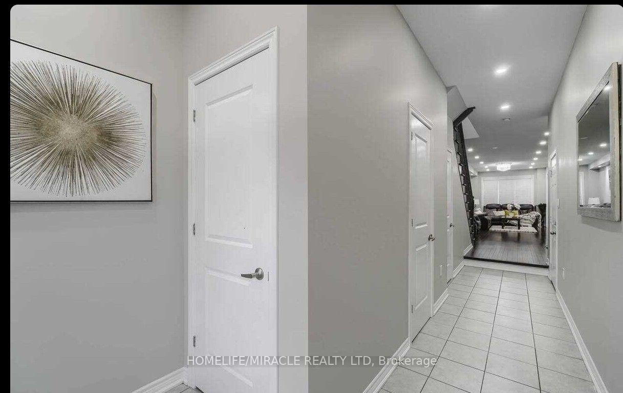 Photo 2 of 63 Antibes Drive, Brampton, Credit Valley — HOMEH