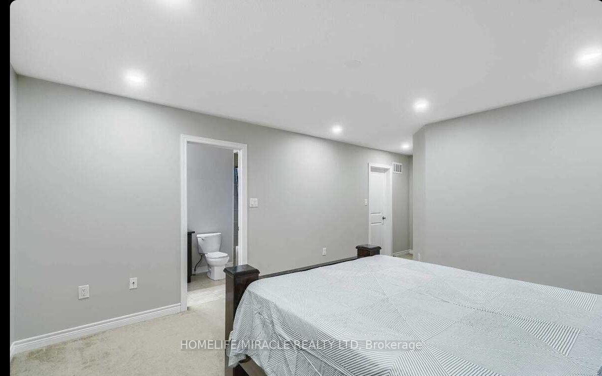 Photo 10 of 63 Antibes Drive, Brampton, Credit Valley — HOMEH