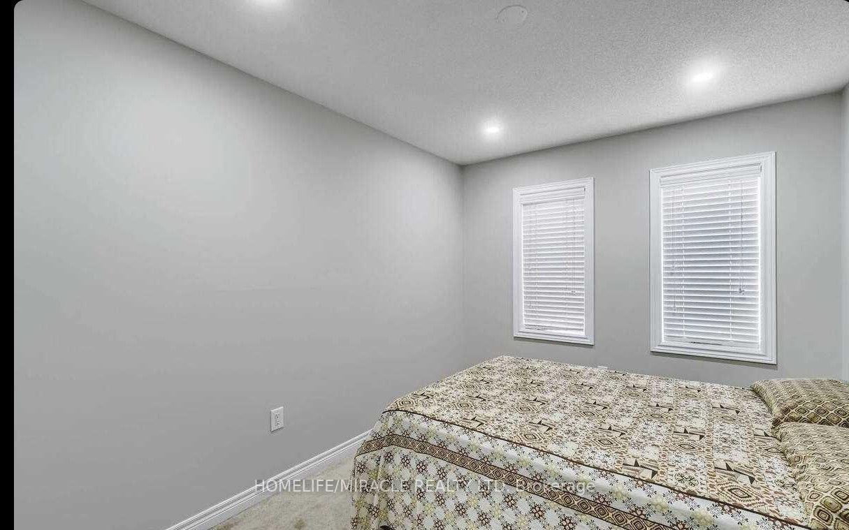 Photo 12 of 63 Antibes Drive, Brampton, Credit Valley — HOMEH