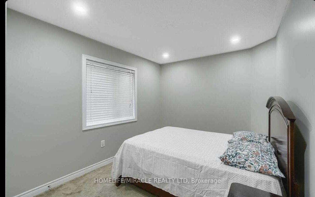 Photo 13 of 63 Antibes Drive, Brampton, Credit Valley — HOMEH