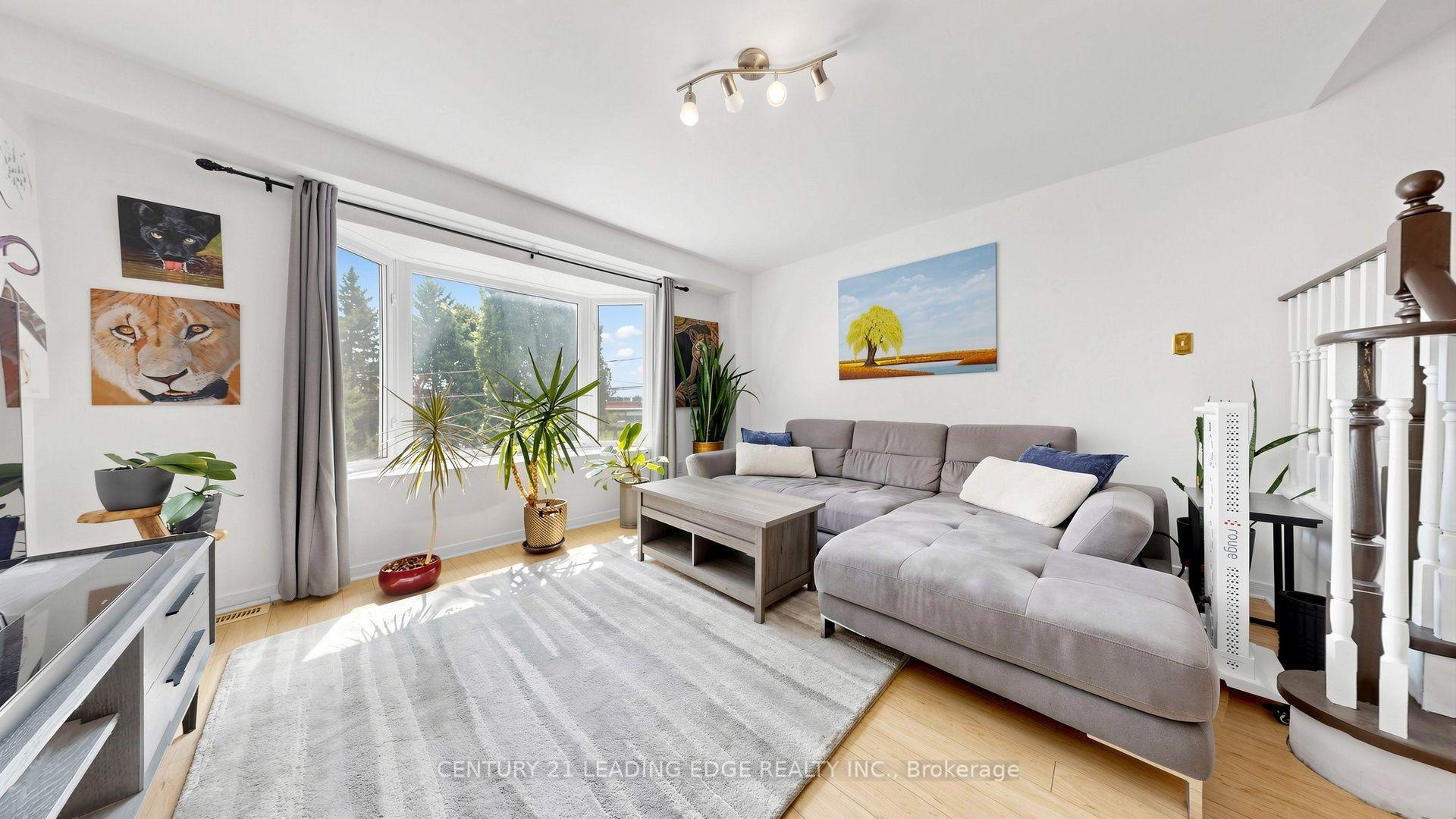 Photo 5 of 152 Bartley Drive, North York, Victoria Village — HOMEH