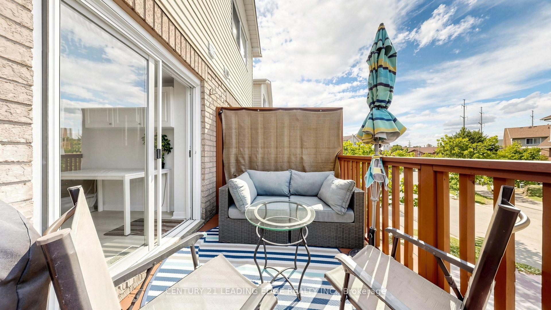 Photo 20 of 152 Bartley Drive, North York, Victoria Village — HOMEH
