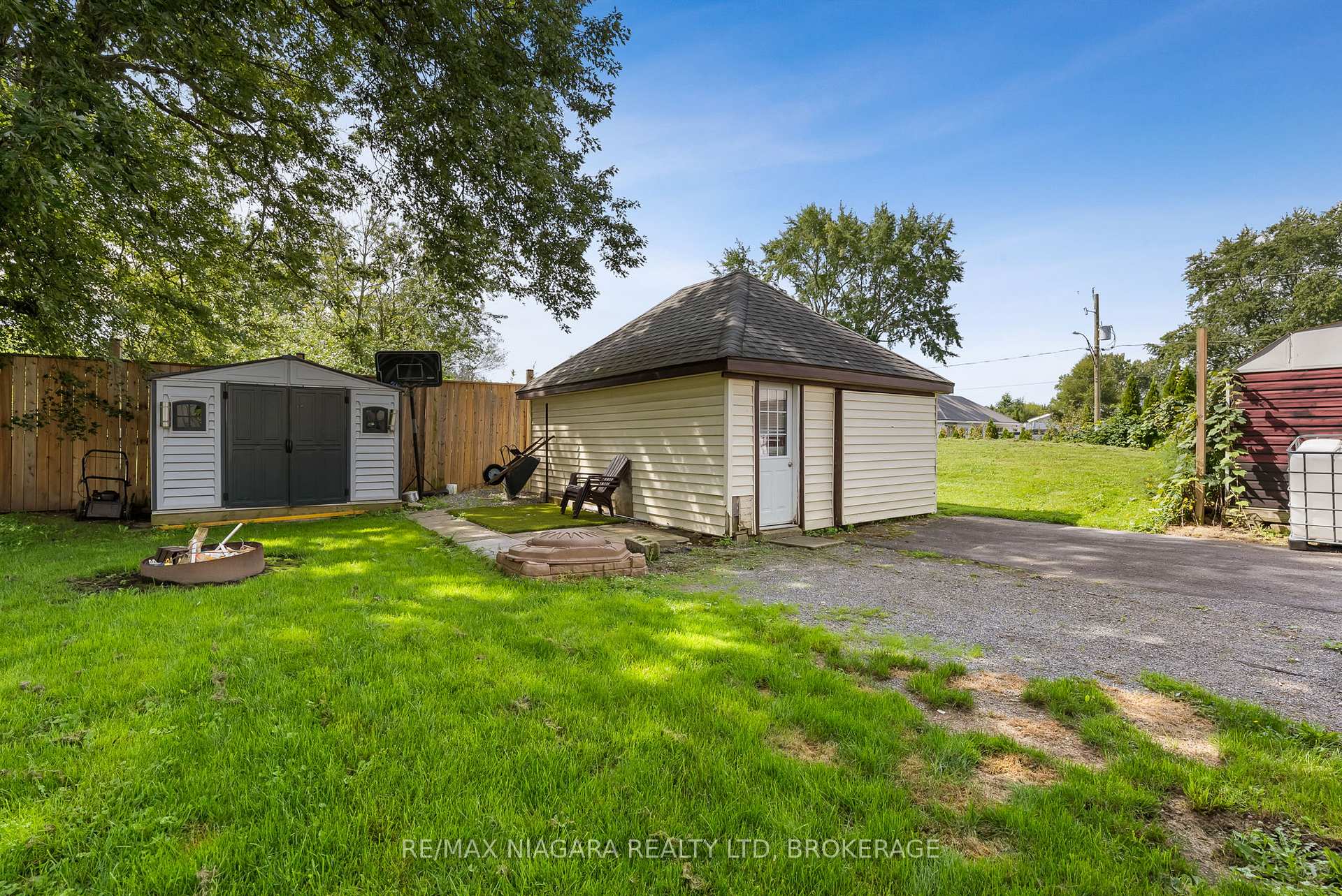 Photo 24 of 63 Bridge Street W, Thorold, Hurricane/Merrittville — HOMEH