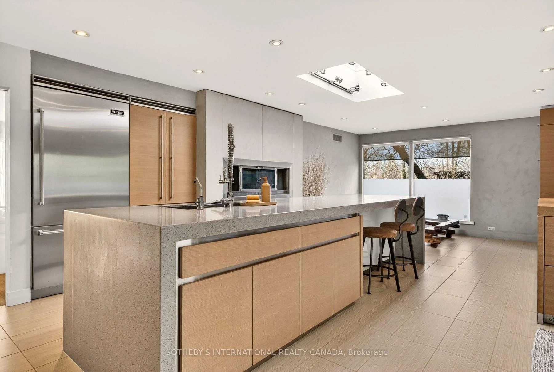 Photo 32 of 105 Marsdale Drive, St. Catharines, Glendale/Glenridge — HOMEH