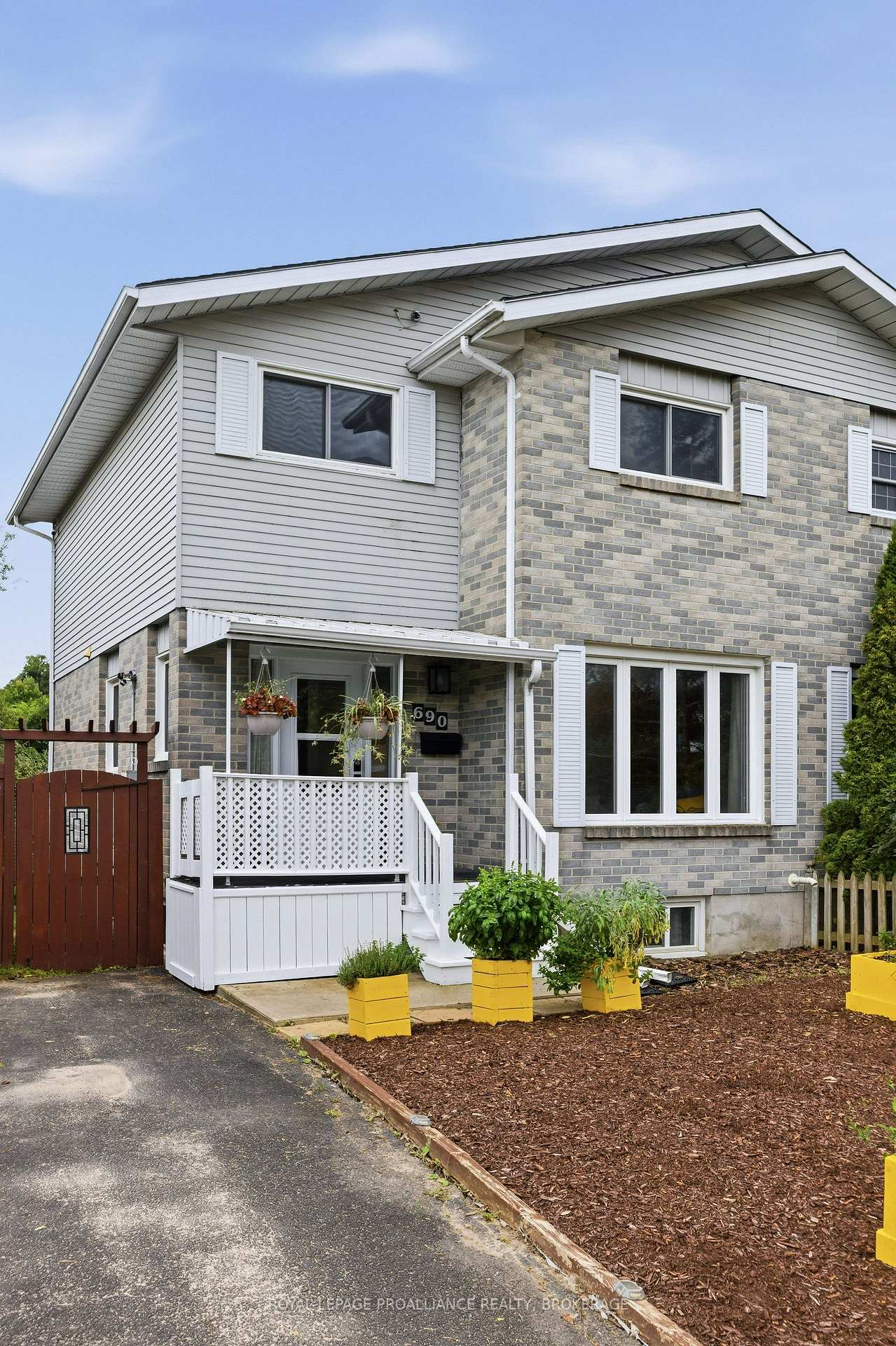 Photo 4 of 690 Davis Drive, Kingston, East Gardiners Rd — HOMEH