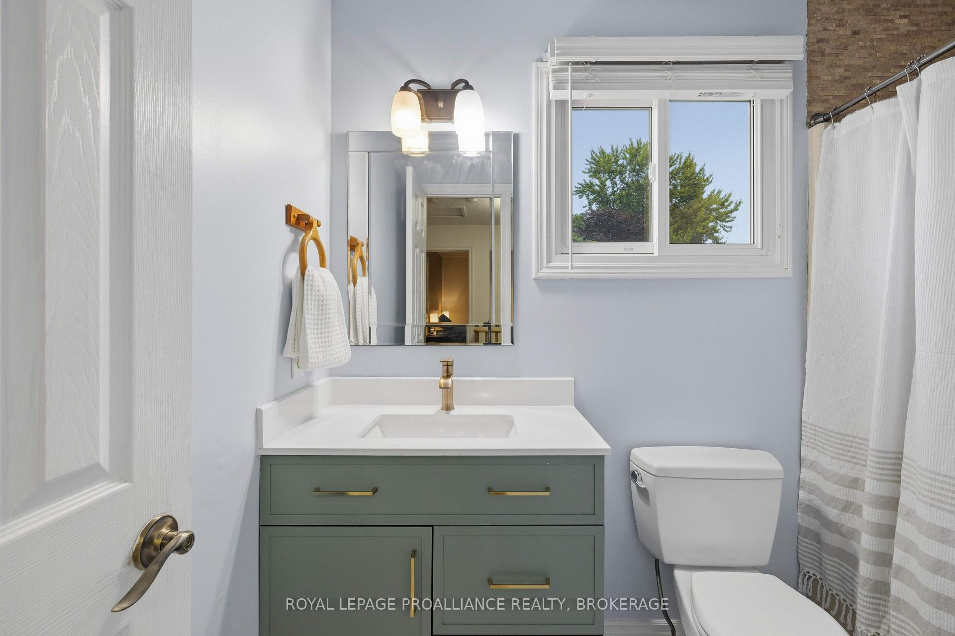 Photo 17 of 690 Davis Drive, Kingston, East Gardiners Rd — HOMEH