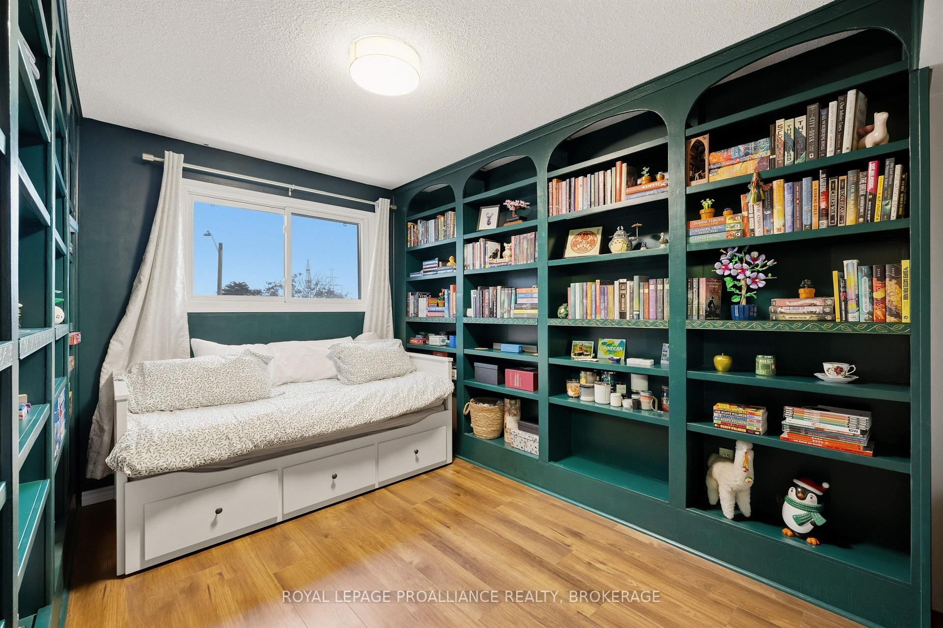 Photo 22 of 690 Davis Drive, Kingston, East Gardiners Rd — HOMEH