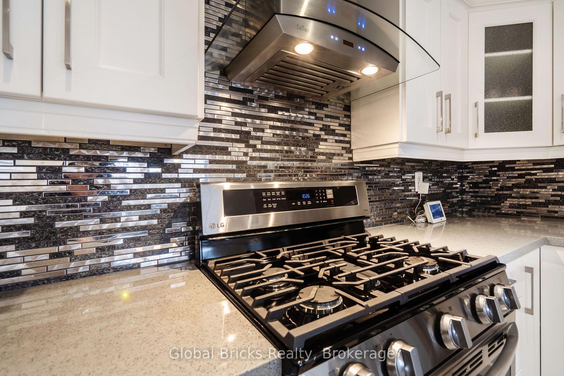 Photo 12 of 60 Dwyer Drive, Brampton, Gore Industrial North — HOMEH