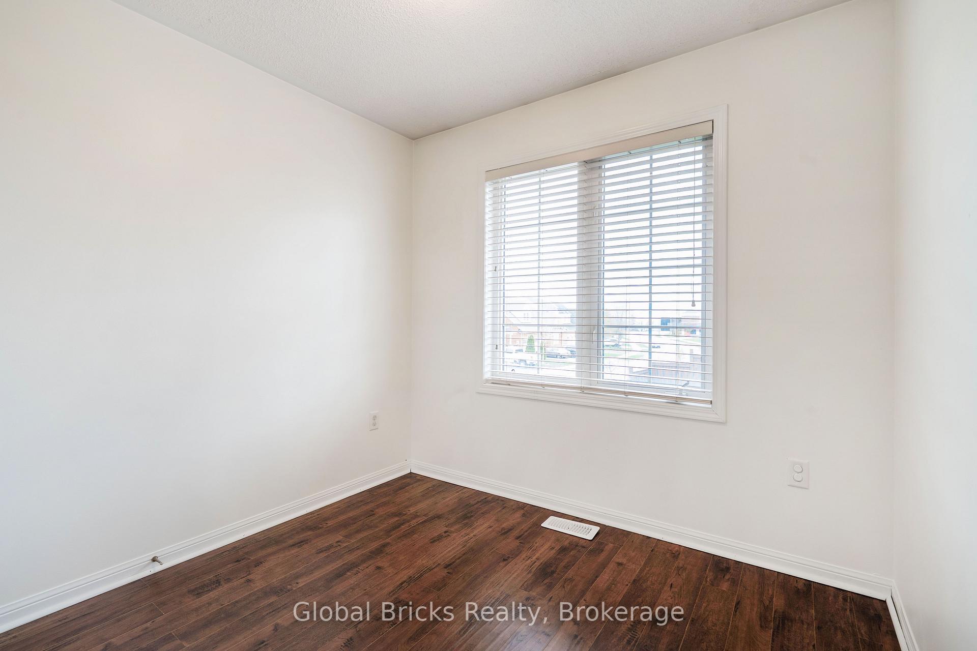 Photo 27 of 60 Dwyer Drive, Brampton, Gore Industrial North — HOMEH