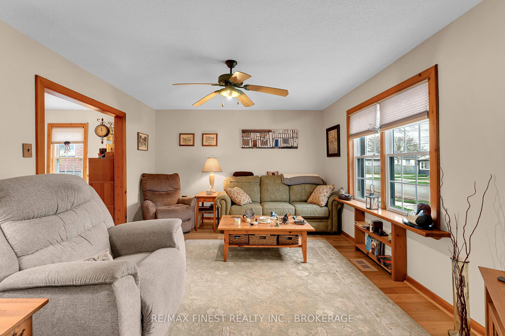 Photo 9 of 580 MacDonnell Street, Kingston, East of Sir John A. Blvd — HOMEH