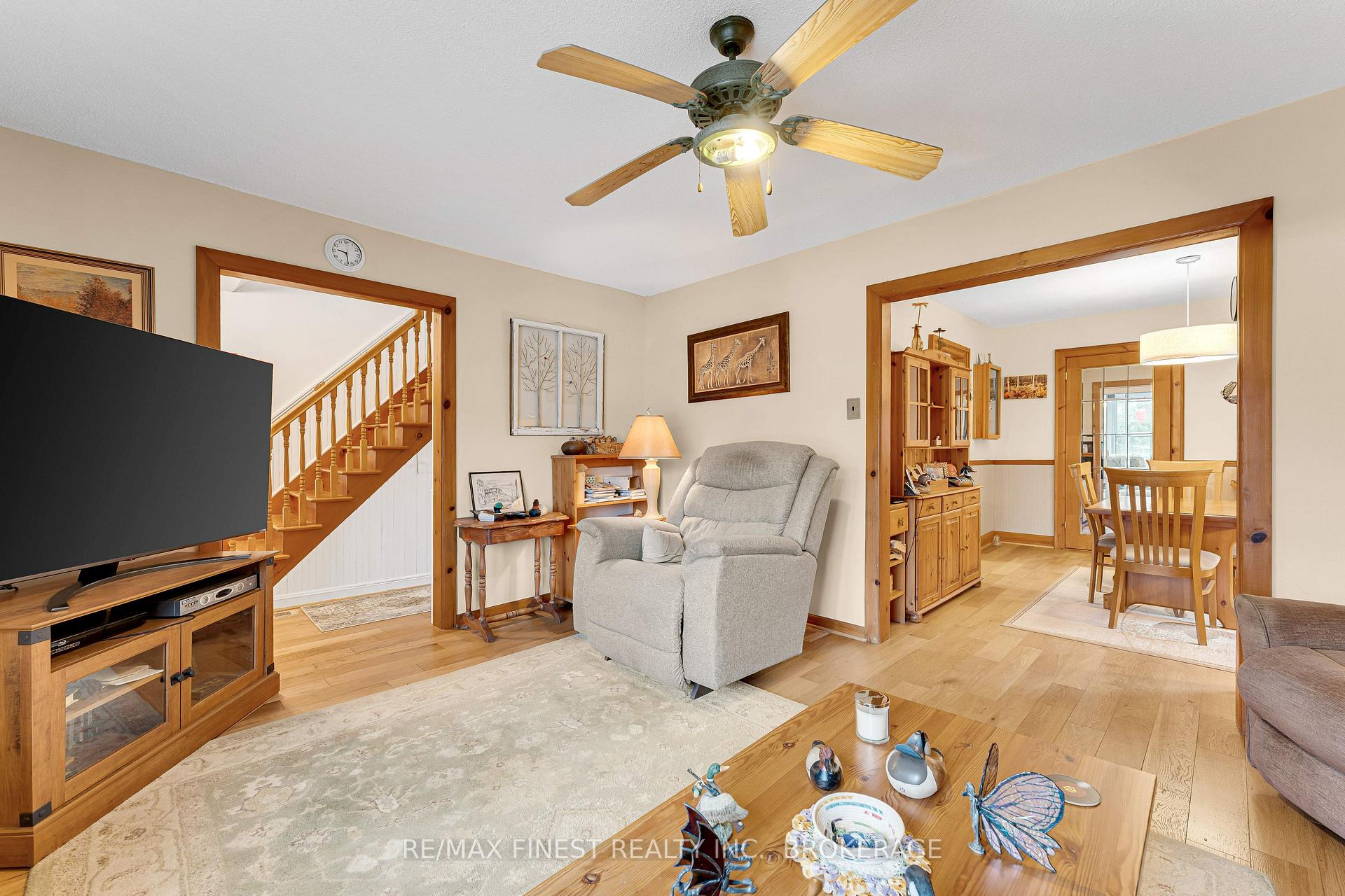 Photo 11 of 580 MacDonnell Street, Kingston, East of Sir John A. Blvd — HOMEH