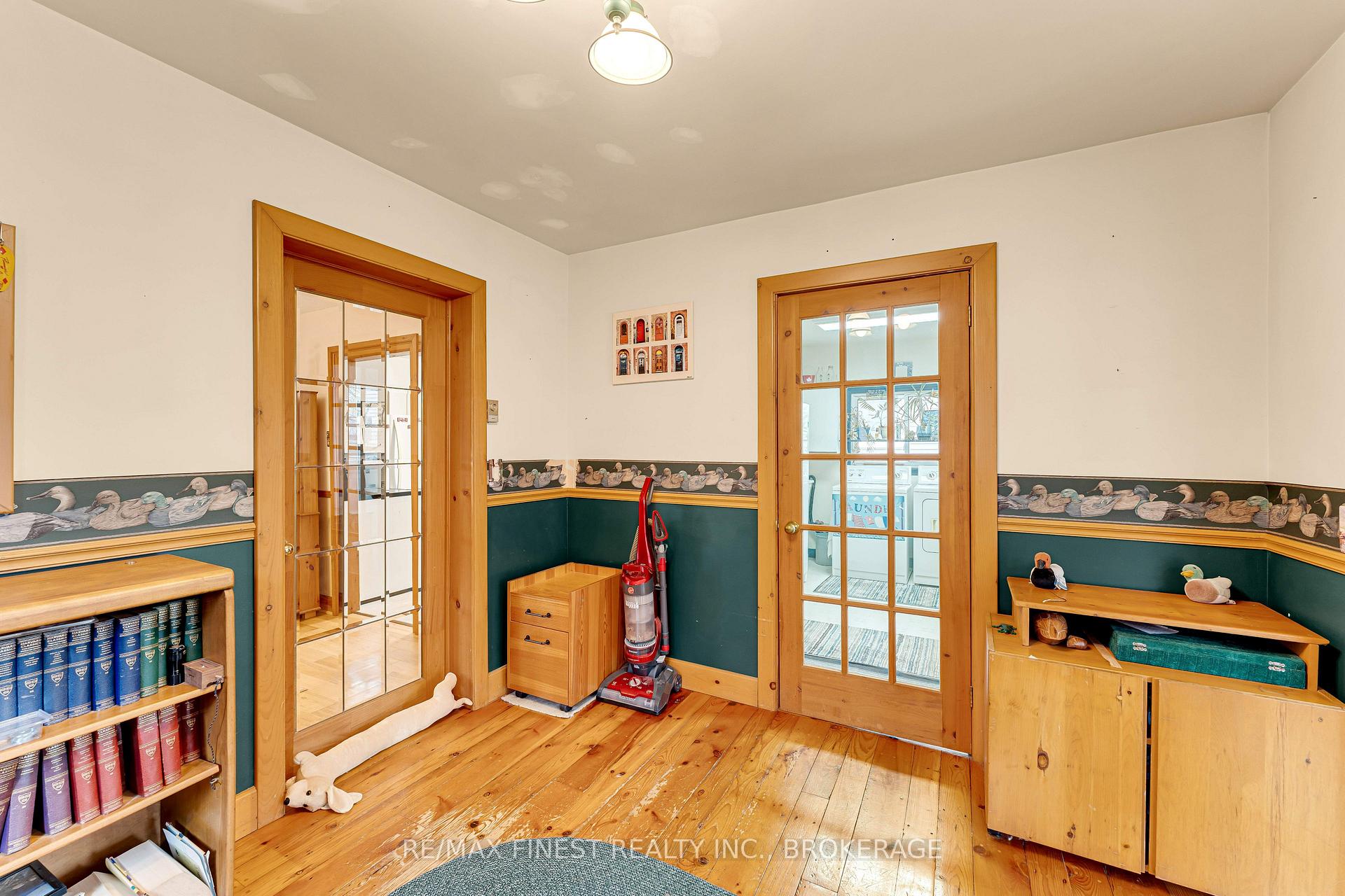 Photo 18 of 580 MacDonnell Street, Kingston, East of Sir John A. Blvd — HOMEH