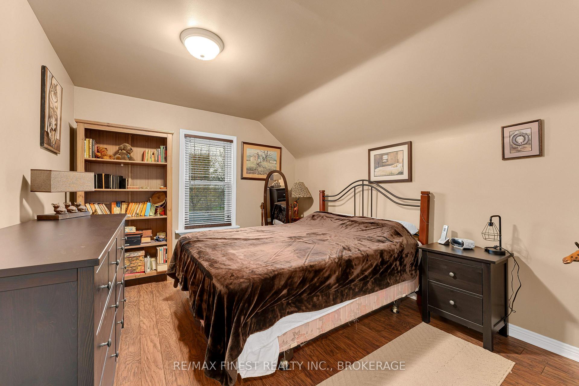 Photo 31 of 580 MacDonnell Street, Kingston, East of Sir John A. Blvd — HOMEH
