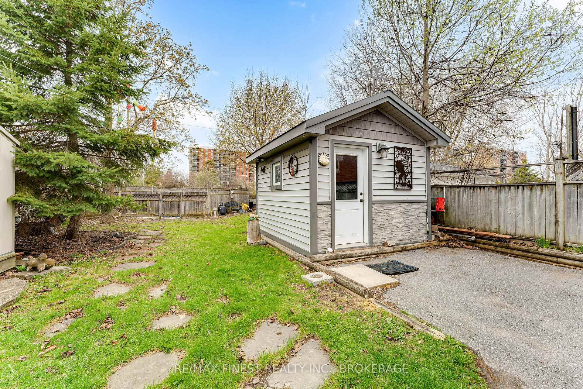 Photo 39 of 580 MacDonnell Street, Kingston, East of Sir John A. Blvd — HOMEH