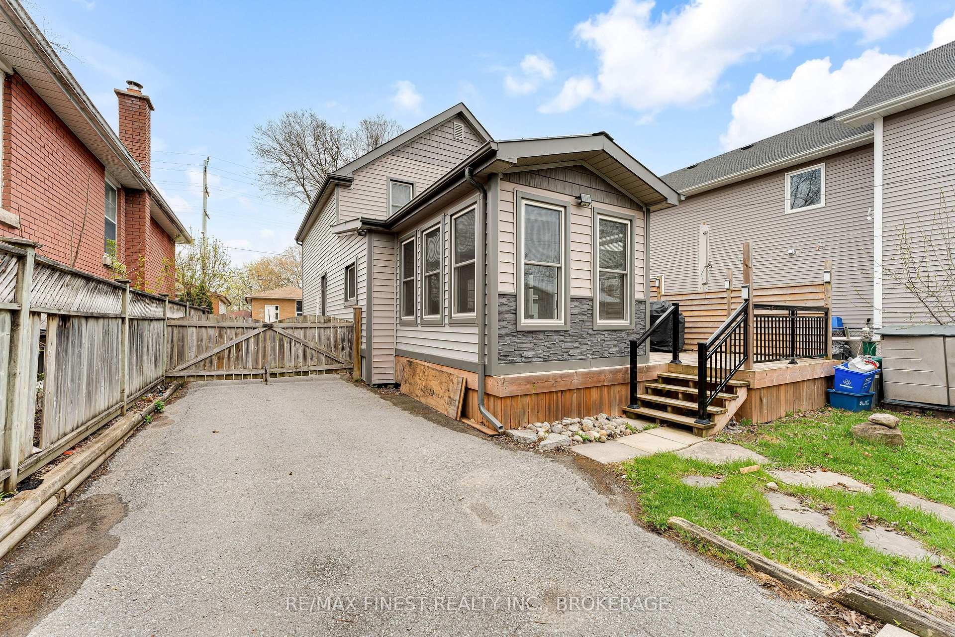Photo 40 of 580 MacDonnell Street, Kingston, East of Sir John A. Blvd — HOMEH