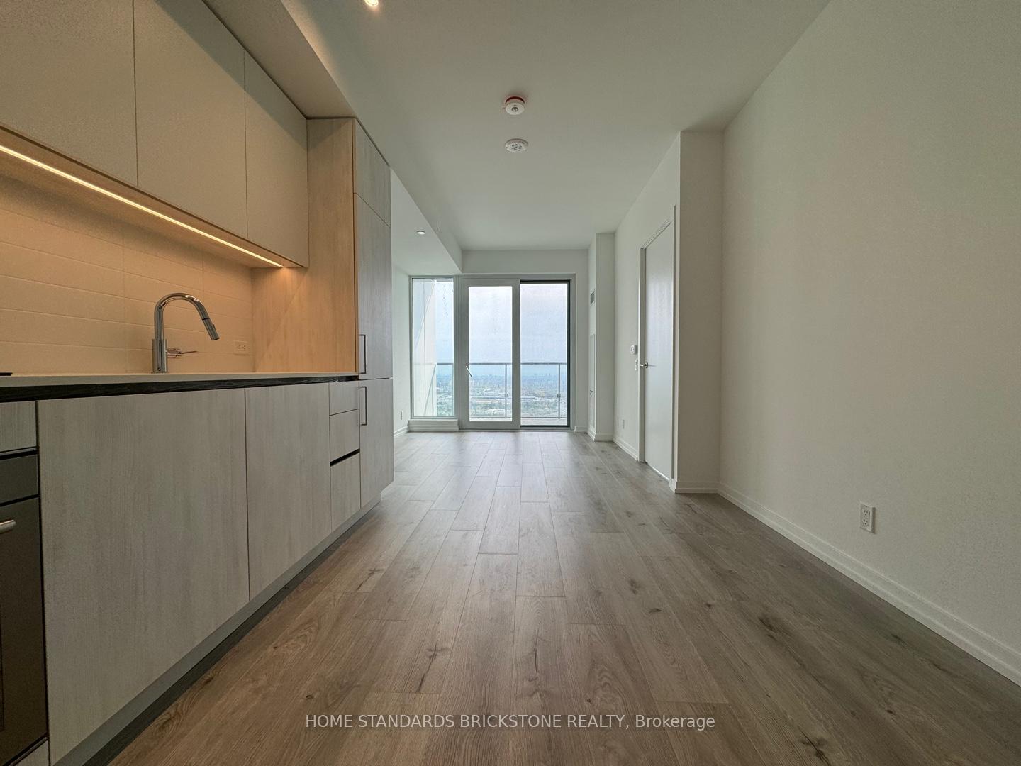 Photo 2 of Unit 5501, 7890 Jane Street, Vaughan, Vaughan Corporate Centre — HOMEH