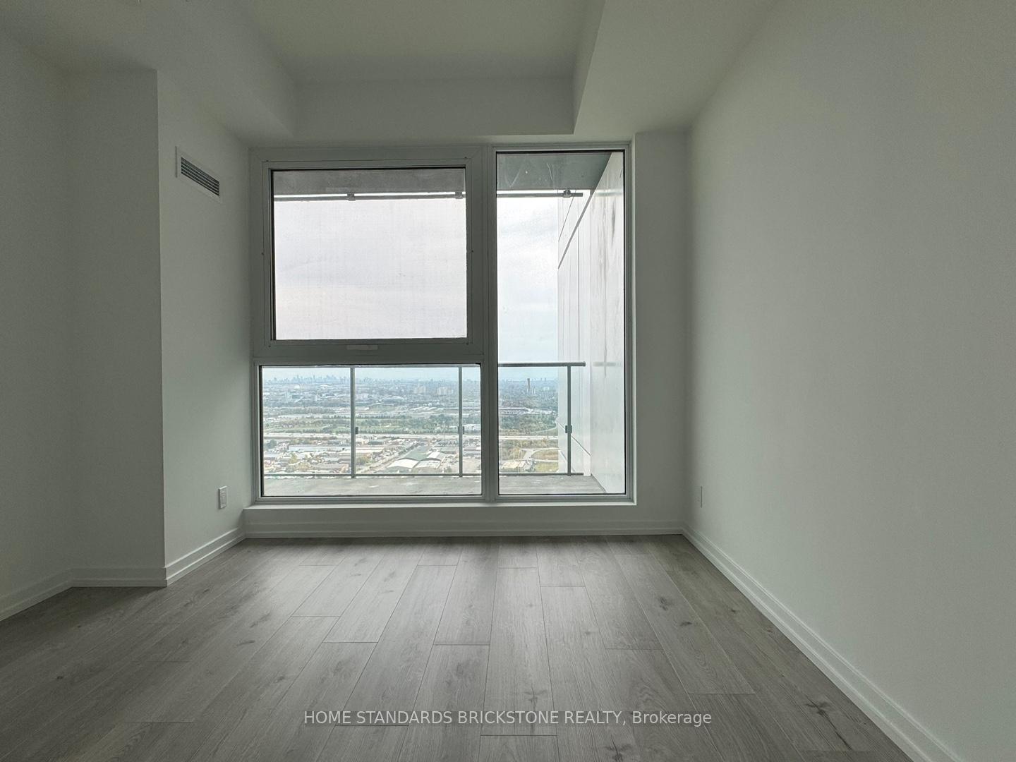 Photo 8 of Unit 5501, 7890 Jane Street, Vaughan, Vaughan Corporate Centre — HOMEH