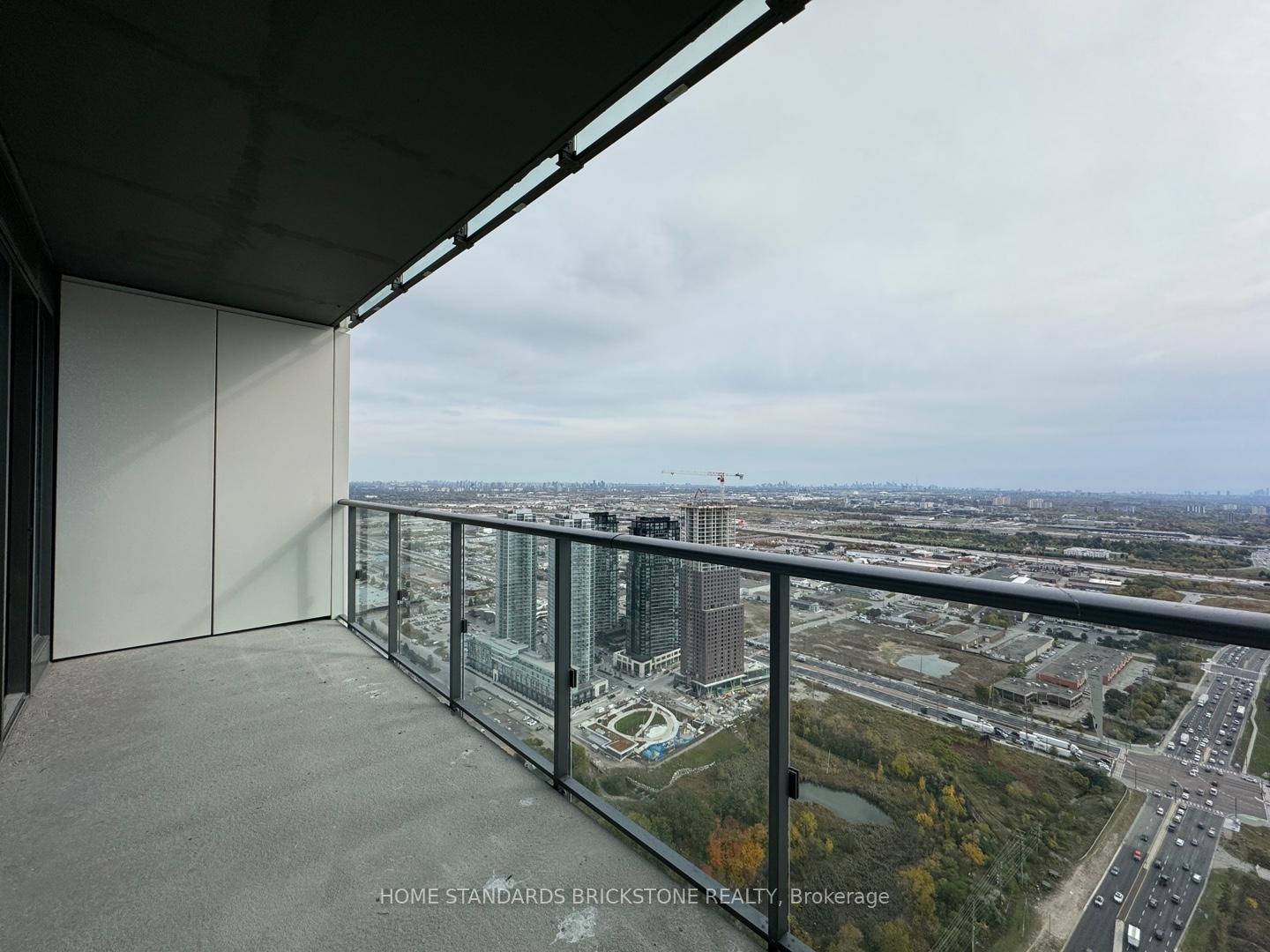 Photo 10 of Unit 5501, 7890 Jane Street, Vaughan, Vaughan Corporate Centre — HOMEH