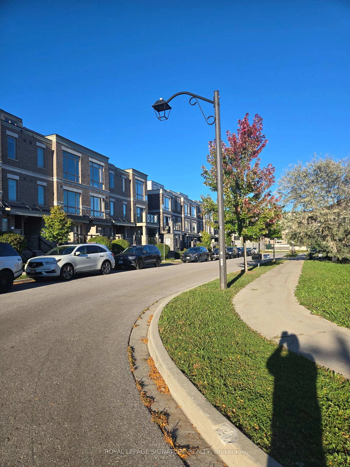 Photo of Unit 1110, 65 Lindcrest Manor