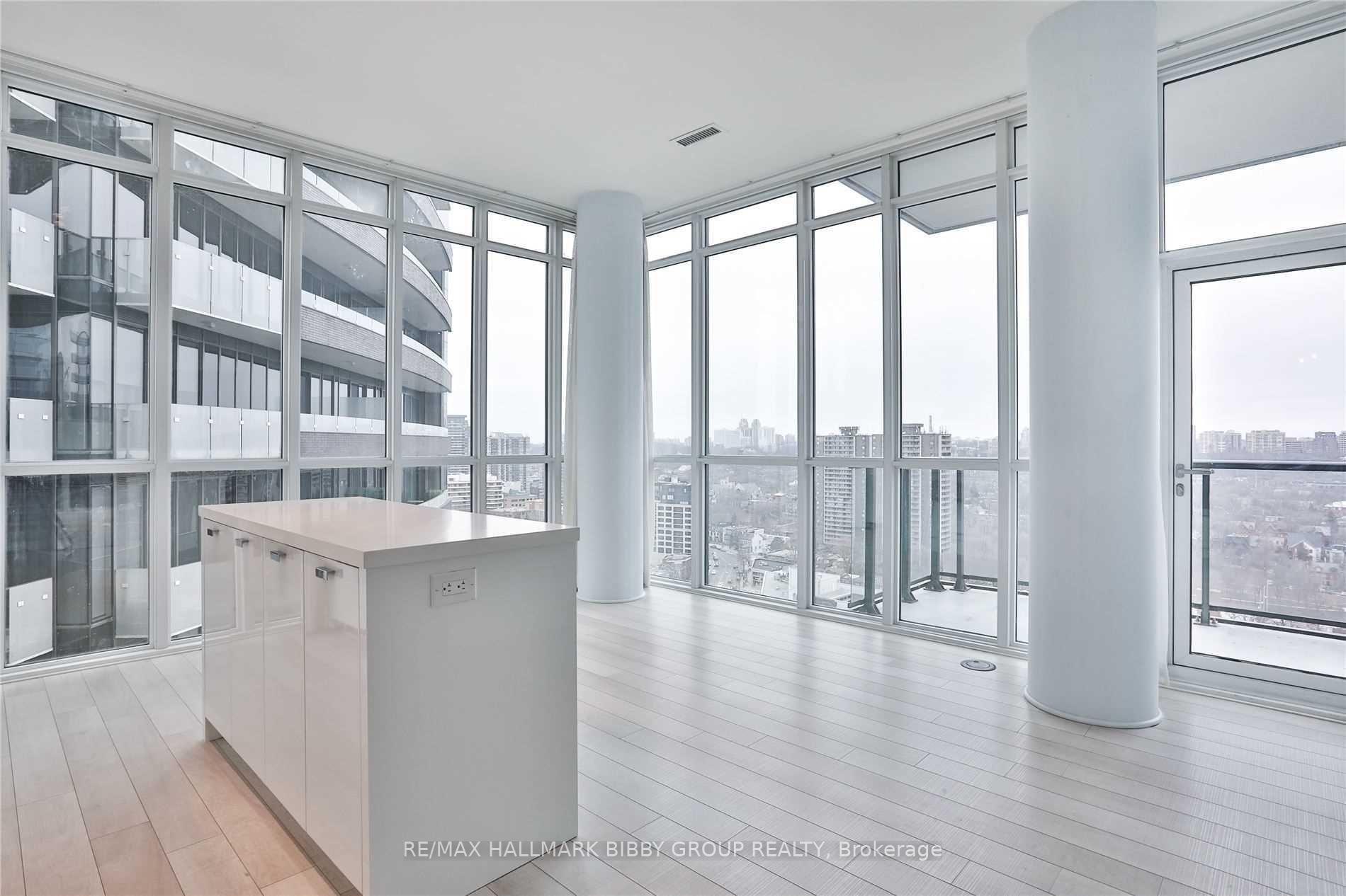 Photo 3 of Unit 2102, 32 Davenport Road, Toronto, The Annex — HOMEH