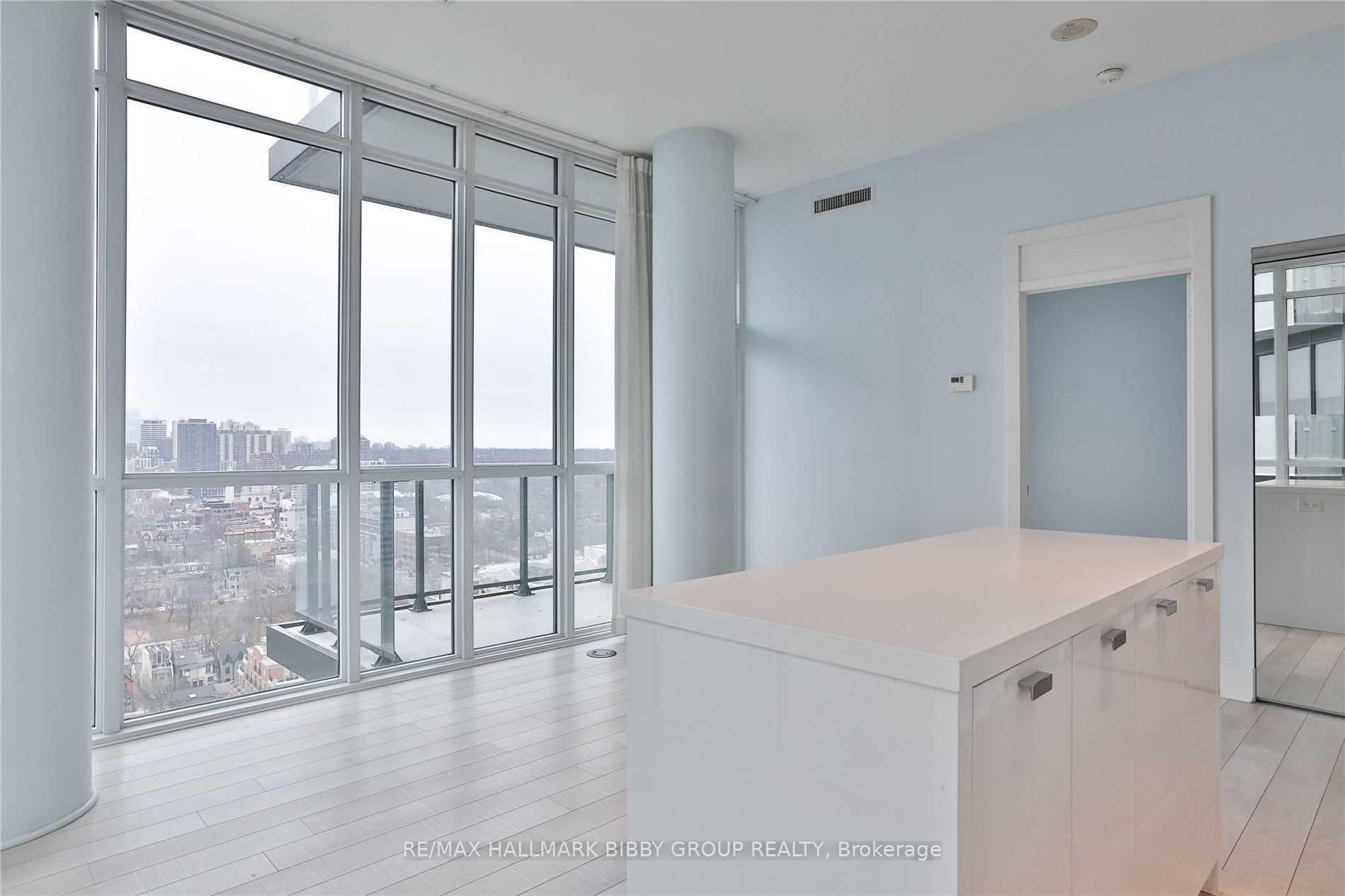 Photo 4 of Unit 2102, 32 Davenport Road, Toronto, The Annex — HOMEH