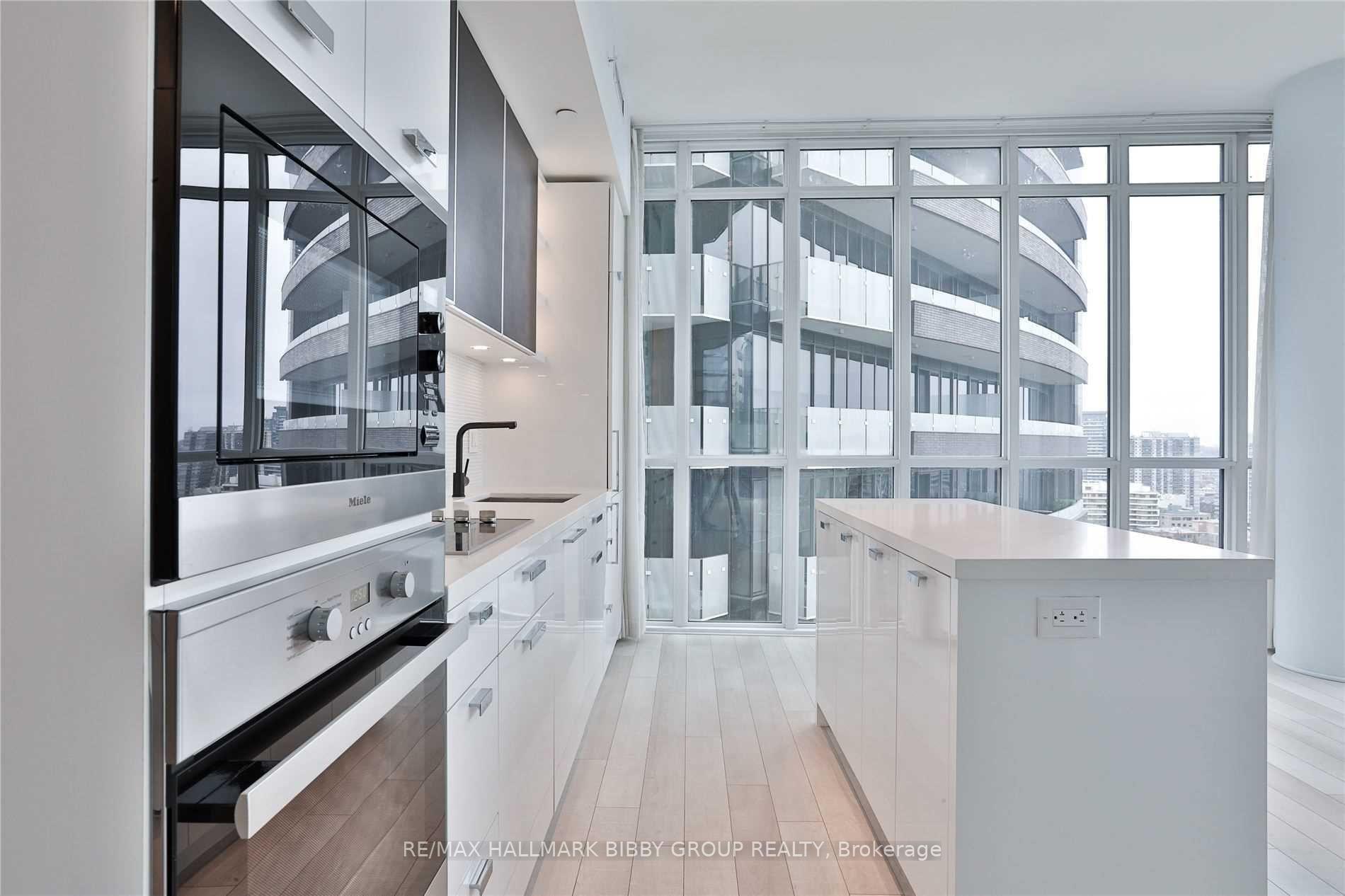 Photo 7 of Unit 2102, 32 Davenport Road, Toronto, The Annex — HOMEH