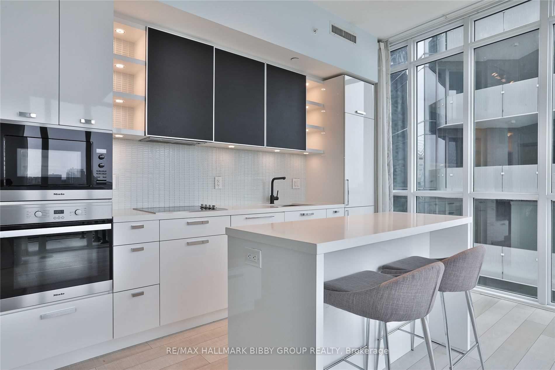Photo 9 of Unit 2102, 32 Davenport Road, Toronto, The Annex — HOMEH