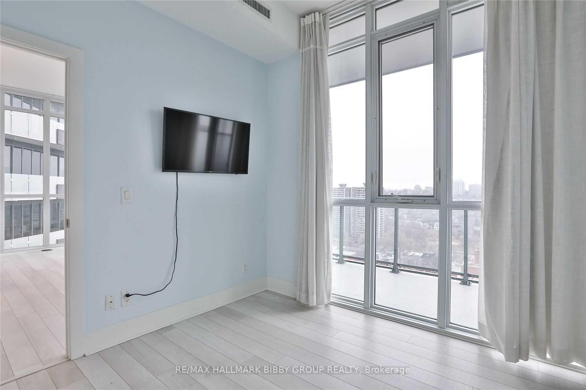 Photo 12 of Unit 2102, 32 Davenport Road, Toronto, The Annex — HOMEH