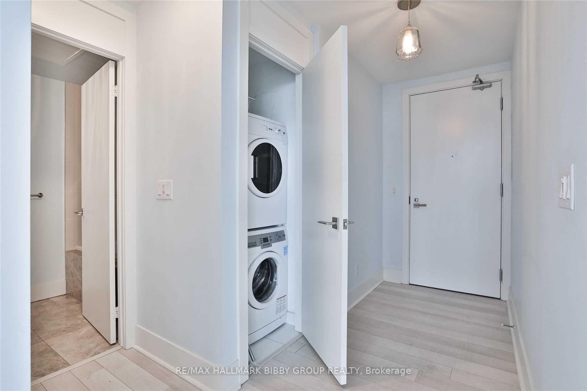 Photo 16 of Unit 2102, 32 Davenport Road, Toronto, The Annex — HOMEH