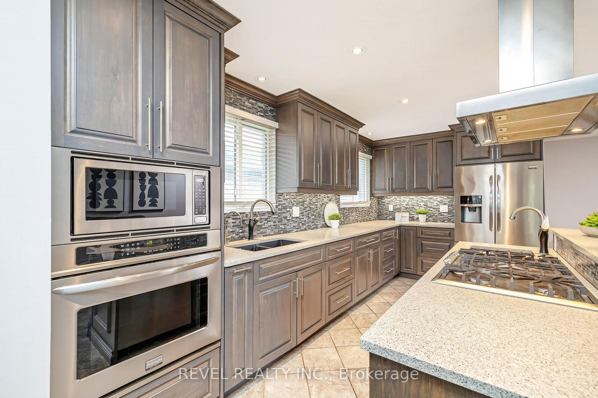 Photo 1 of 194 Hahn Avenue, Cambridge, Silver Heights — HOMEH