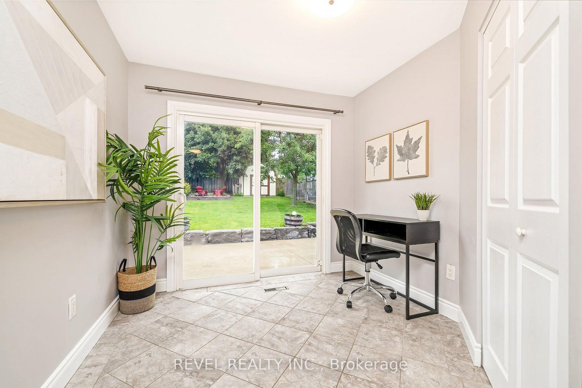 Photo 16 of 194 Hahn Avenue, Cambridge, Silver Heights — HOMEH