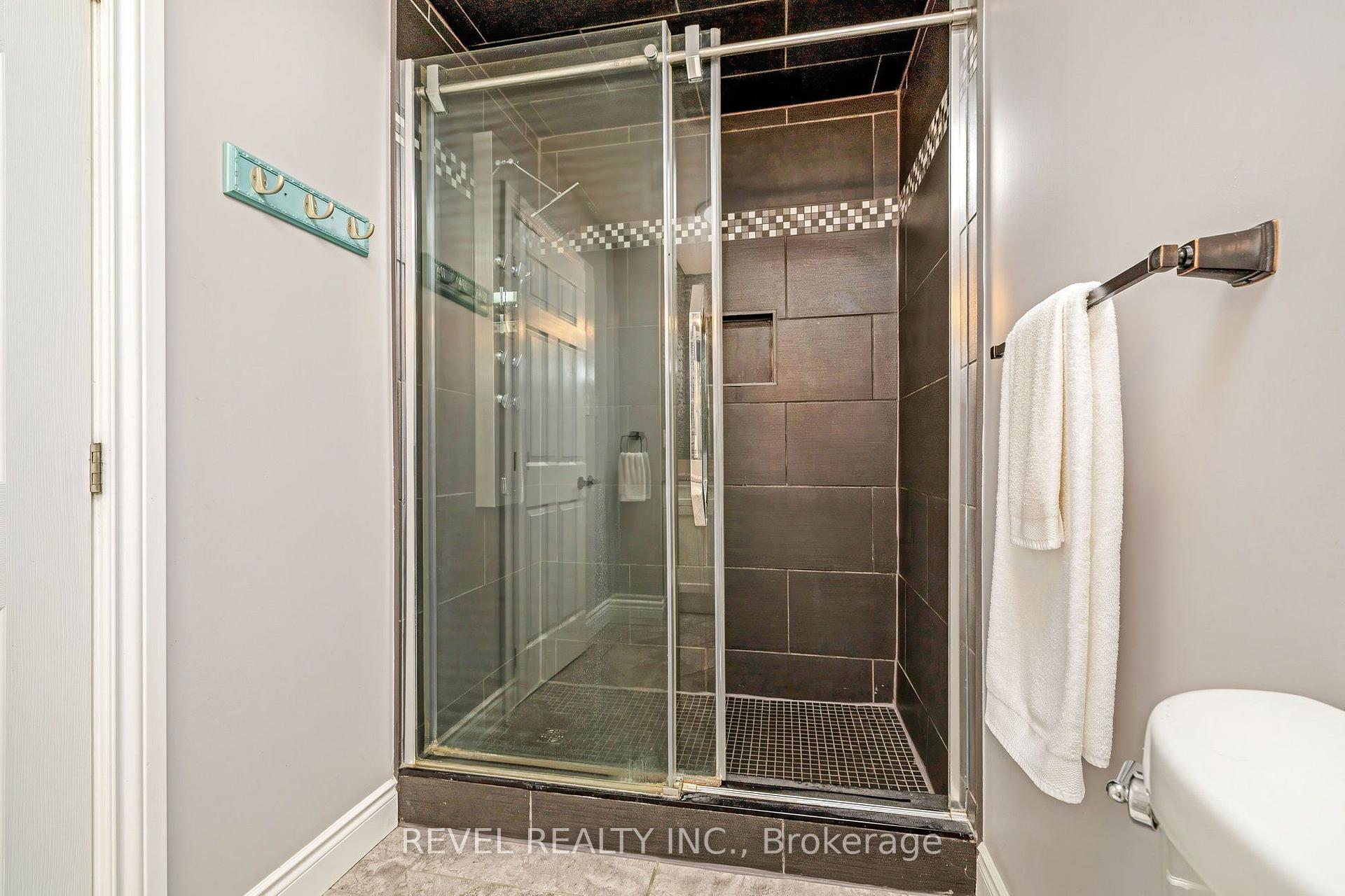 Photo 20 of 194 Hahn Avenue, Cambridge, Silver Heights — HOMEH