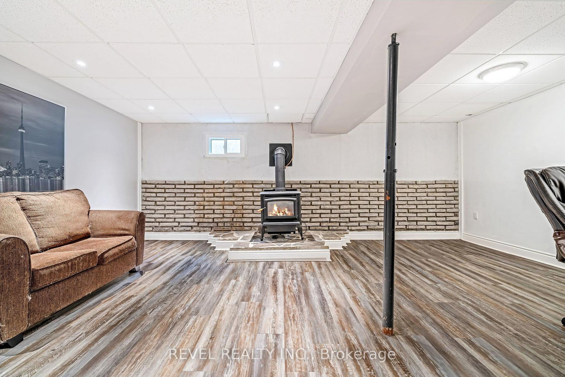 Photo 24 of 194 Hahn Avenue, Cambridge, Silver Heights — HOMEH