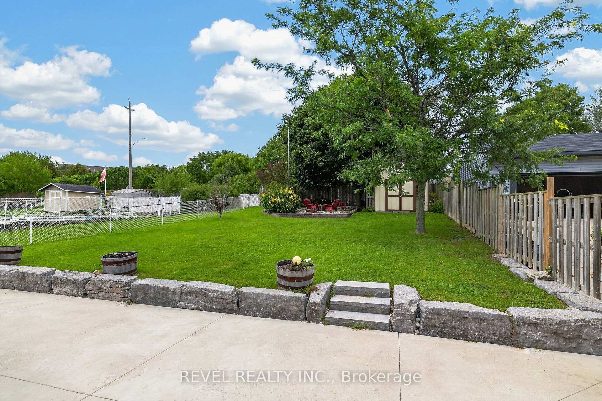 Photo 27 of 194 Hahn Avenue, Cambridge, Silver Heights — HOMEH