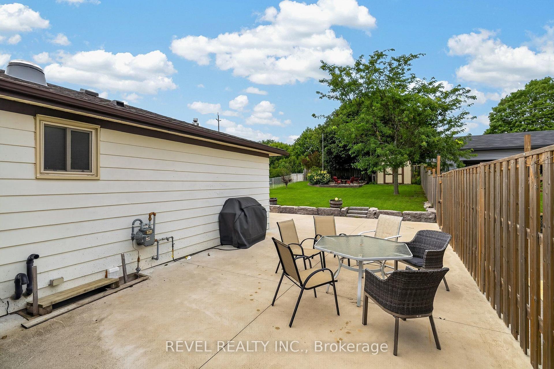 Photo 30 of 194 Hahn Avenue, Cambridge, Silver Heights — HOMEH