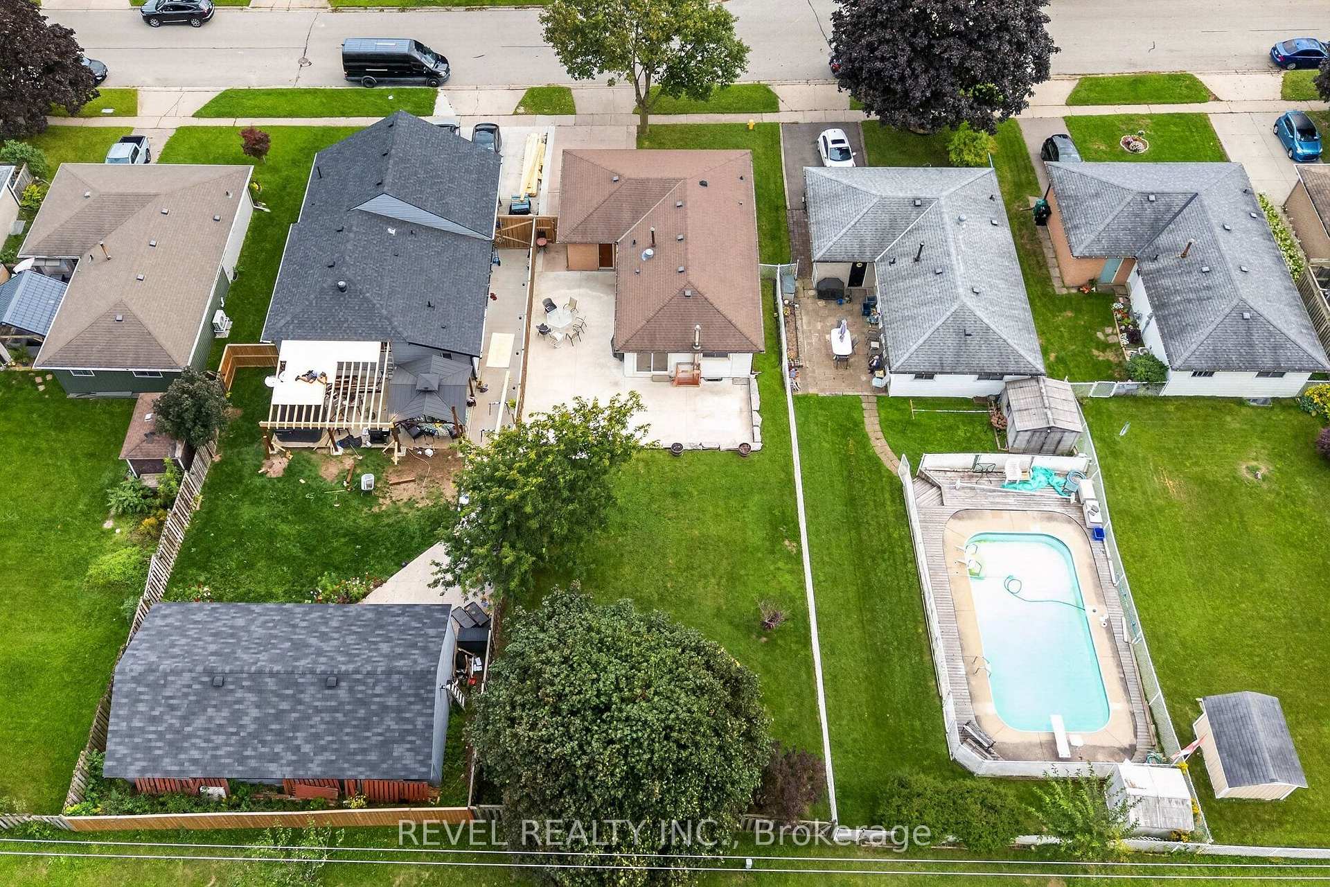 Photo 33 of 194 Hahn Avenue, Cambridge, Silver Heights — HOMEH