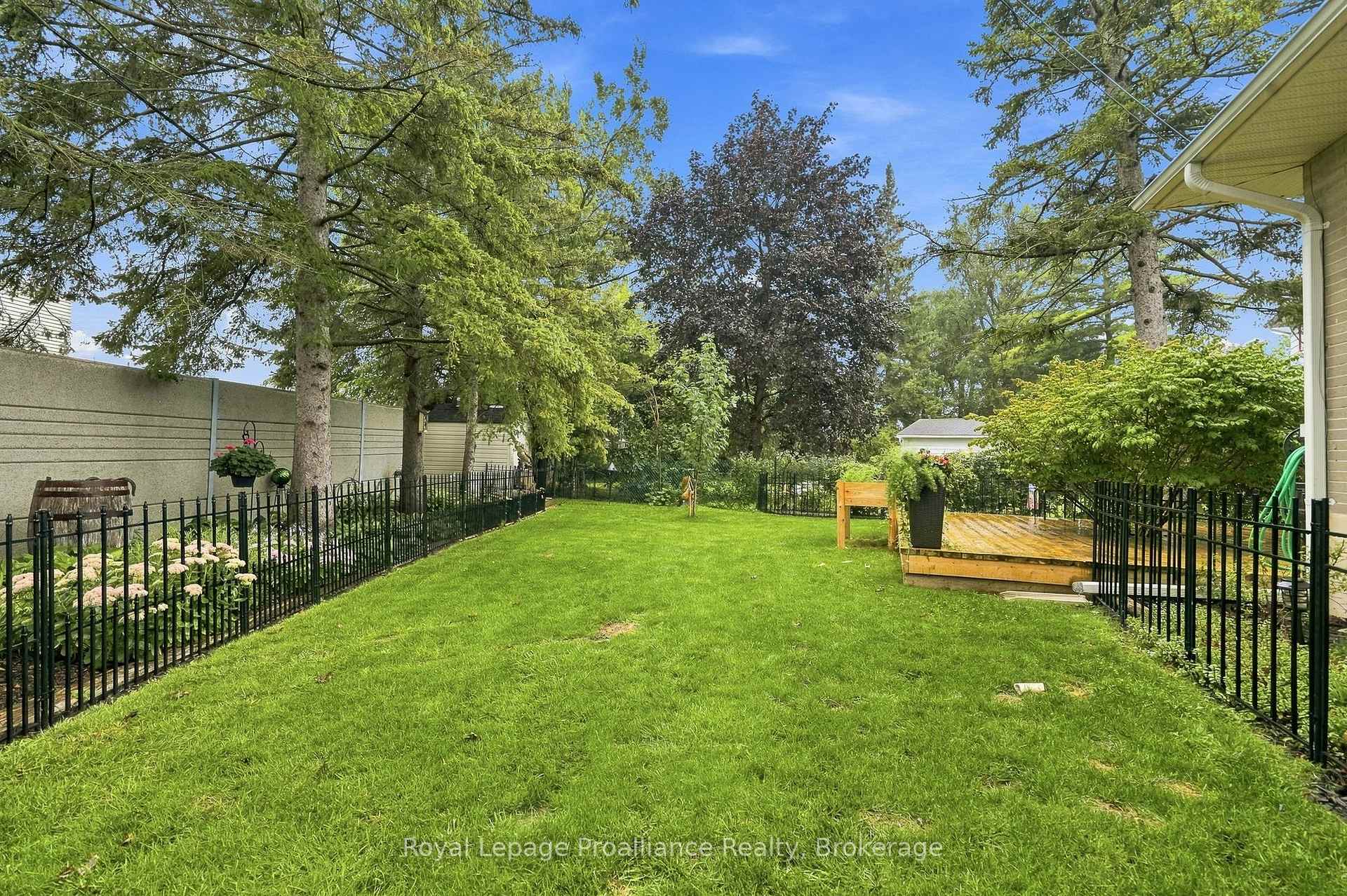 Photo 14 of 130 Hastings Drive, Belleville, Belleville Ward — HOMEH