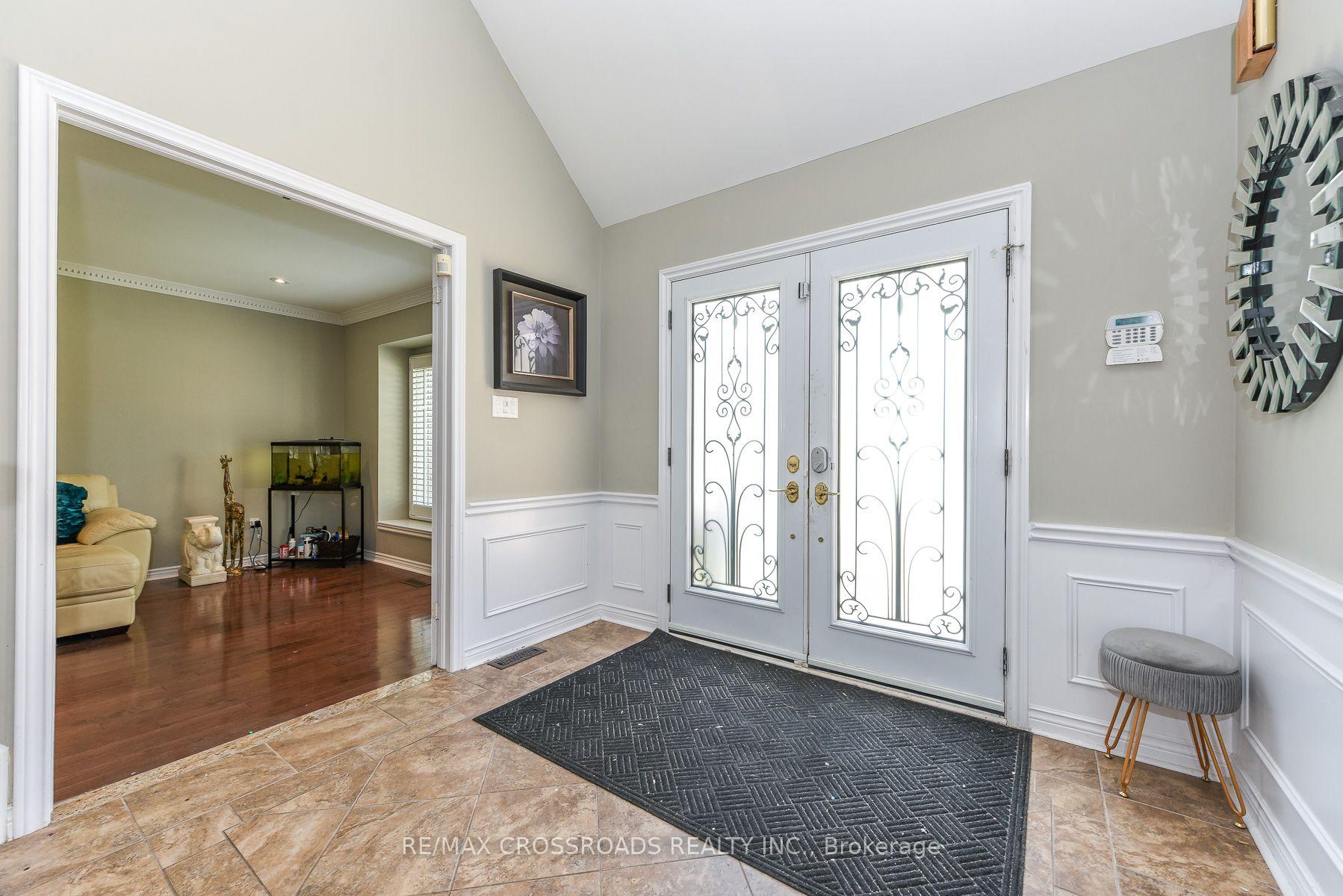 Photo 3 of 1171 Fairmeadow Trail, Oakville, Glen Abbey — HOMEH