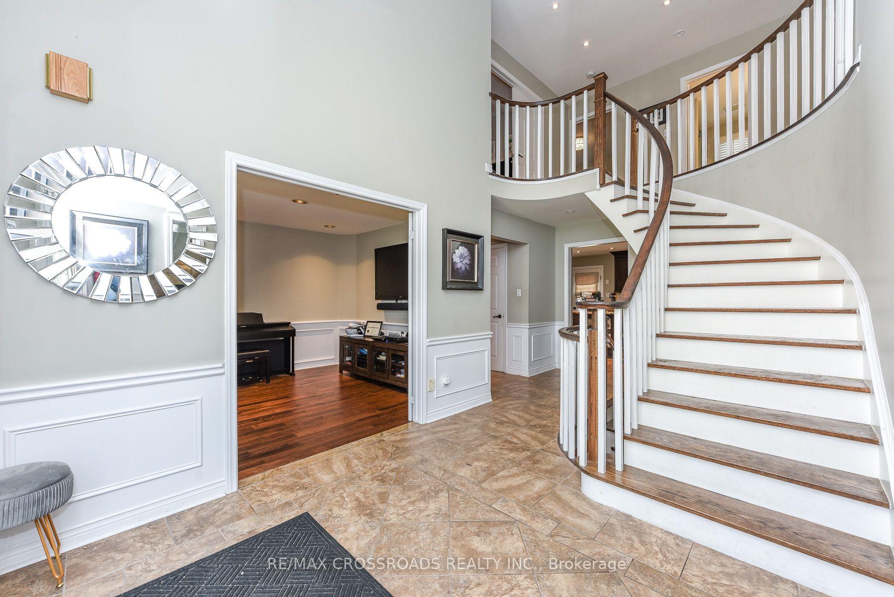 Photo 4 of 1171 Fairmeadow Trail, Oakville, Glen Abbey — HOMEH