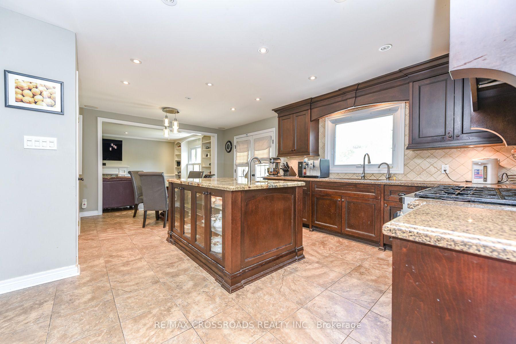 Photo 10 of 1171 Fairmeadow Trail, Oakville, Glen Abbey — HOMEH
