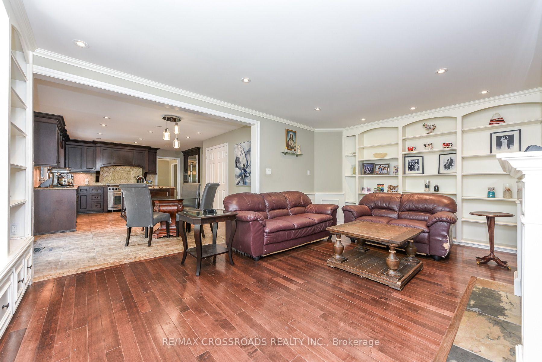 Photo 15 of 1171 Fairmeadow Trail, Oakville, Glen Abbey — HOMEH