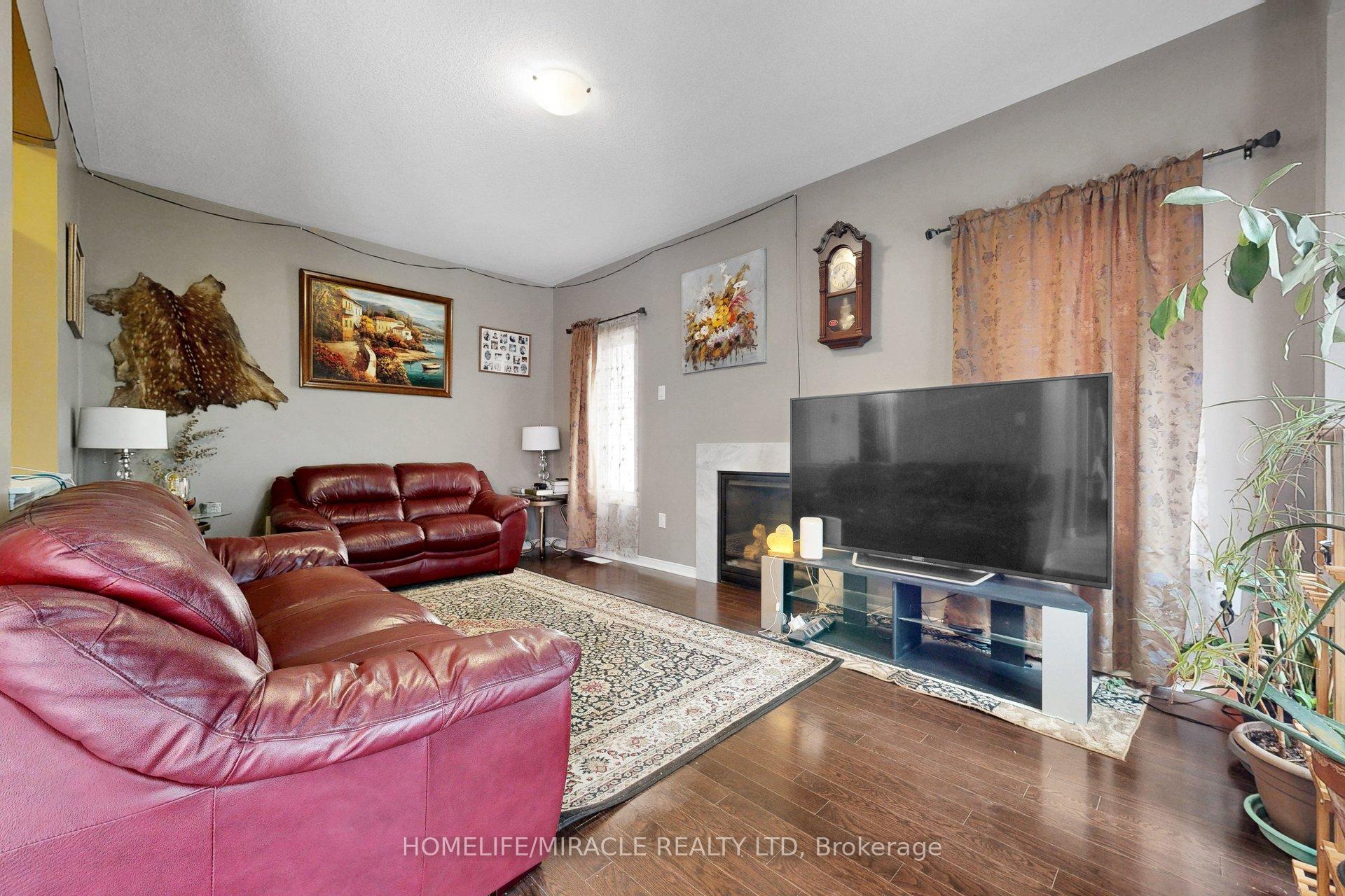 Photo 21 of 2003 Queensbury Drive, Oshawa, Taunton — HOMEH