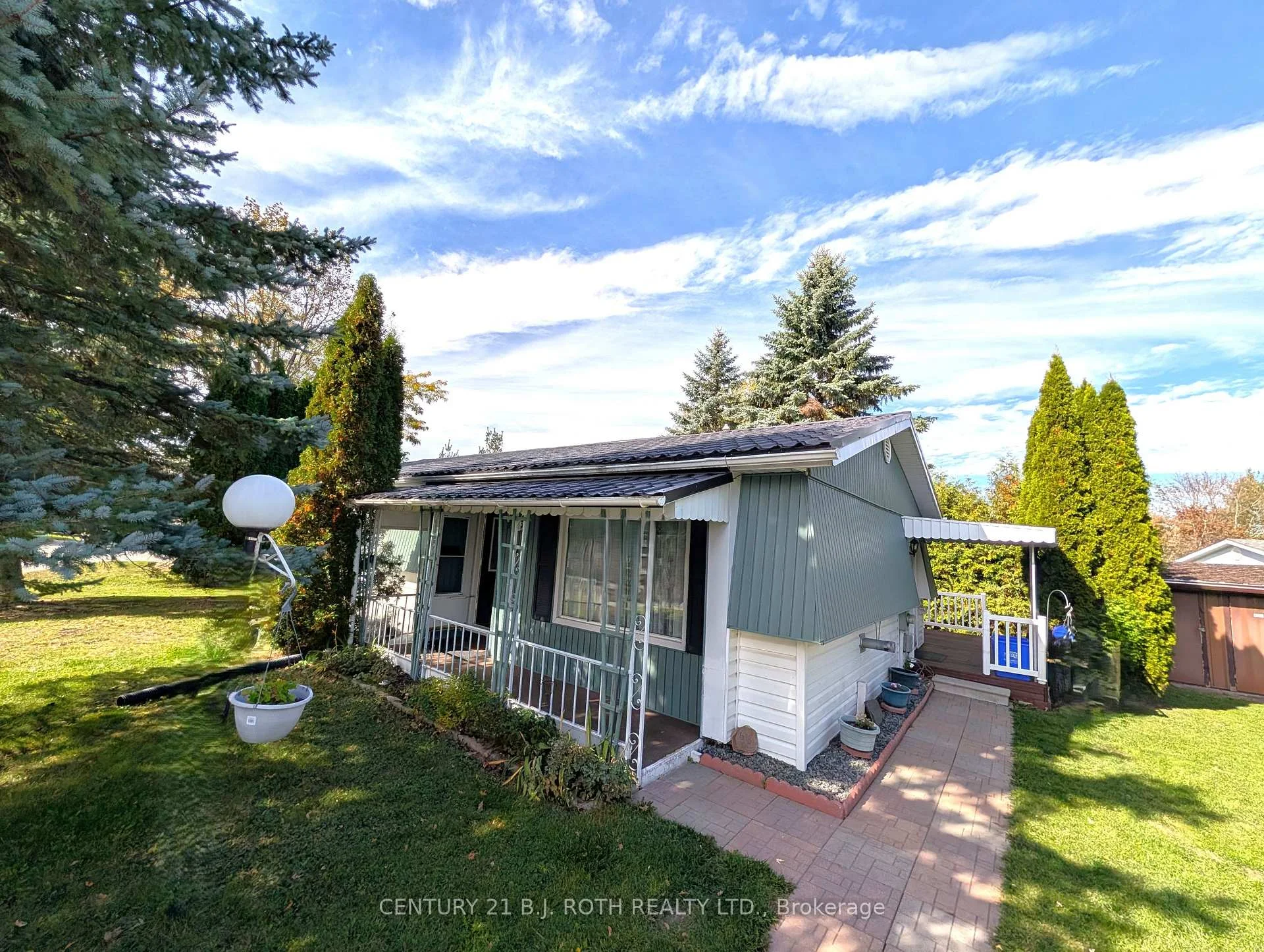 Photo 5 of 66 Linden Lane, Innisfil, Rural Innisfil — HOMEH