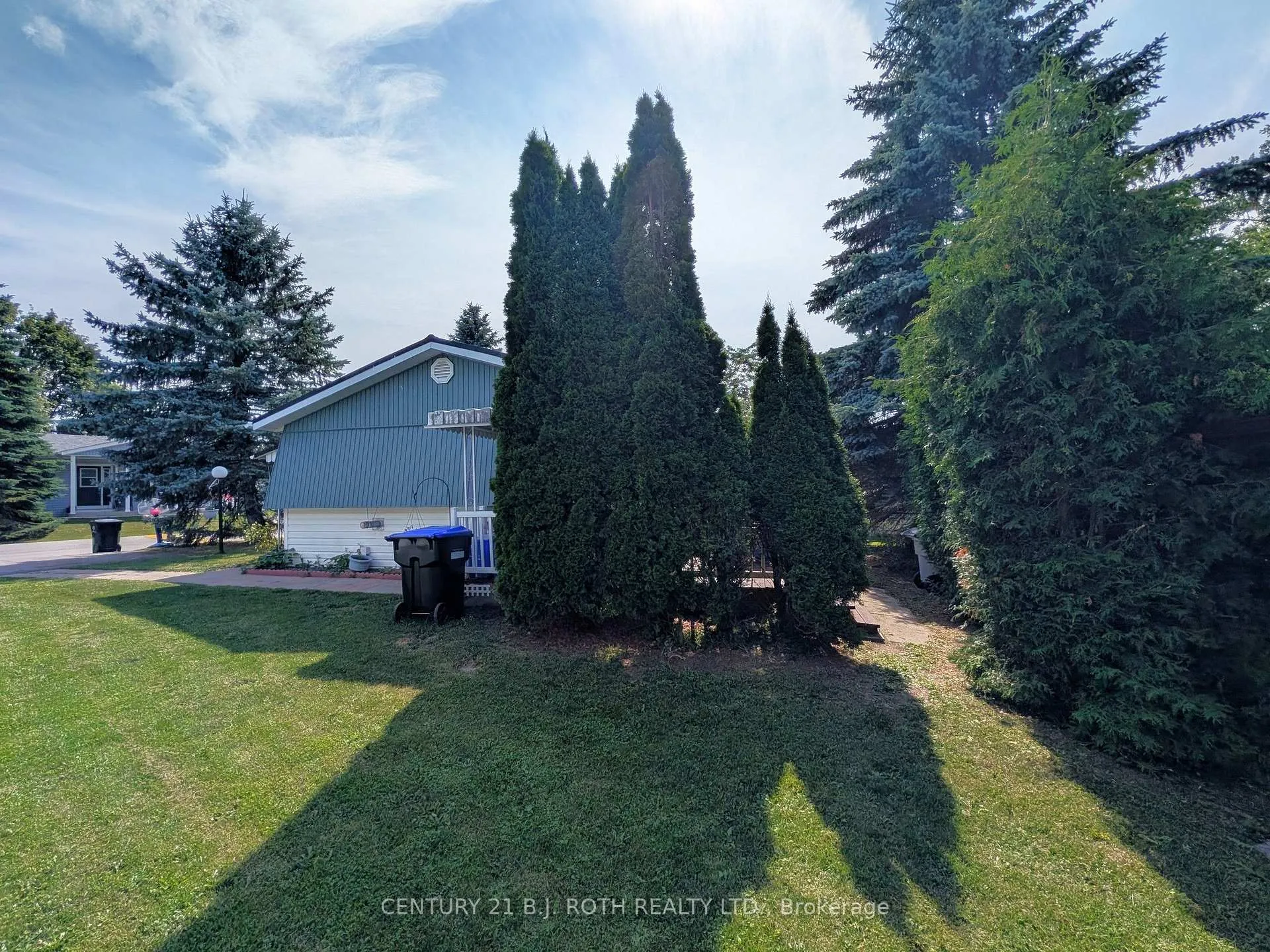 Photo 4 of 66 Linden Lane, Innisfil, Rural Innisfil — HOMEH