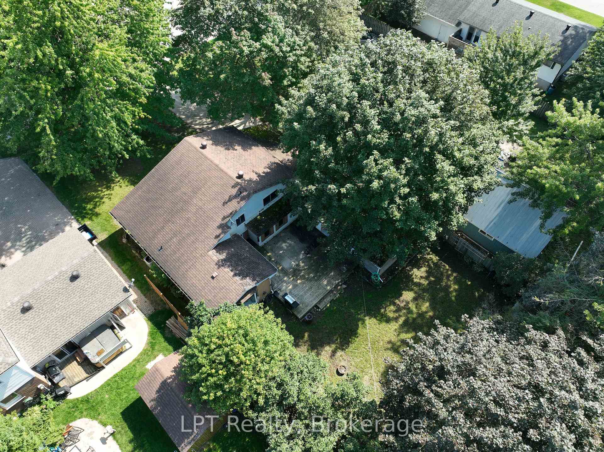 Photo 5 of 354 Goderich Street, Saugeen Shores — HOMEH
