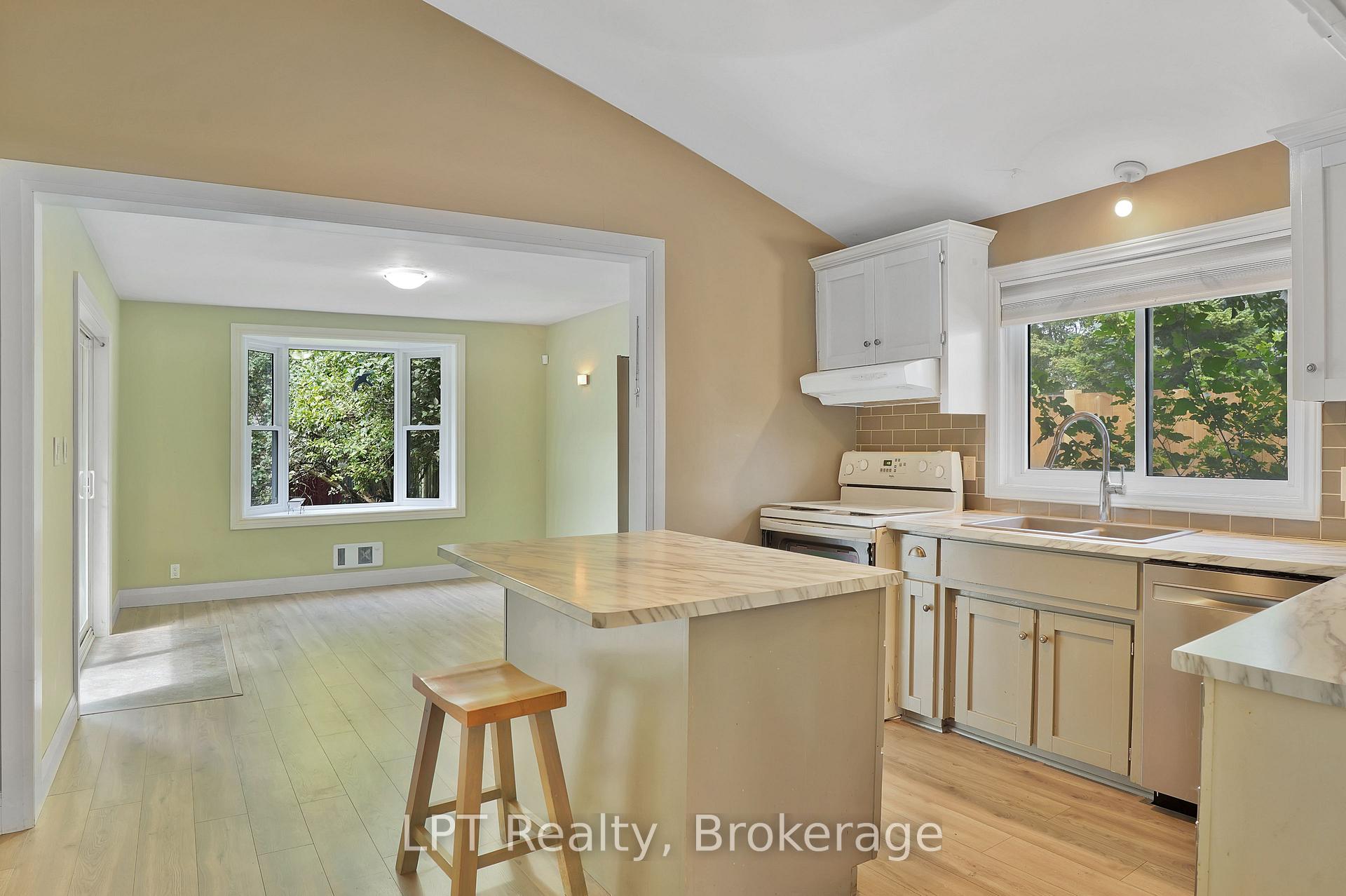 Photo 13 of 354 Goderich Street, Saugeen Shores — HOMEH