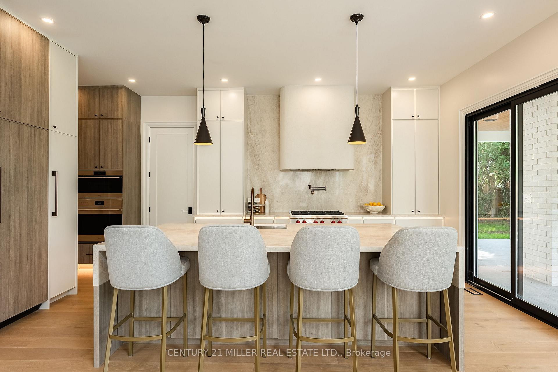 Photo 11 of 61 Highland Road, Oakville, Central — HOMEH